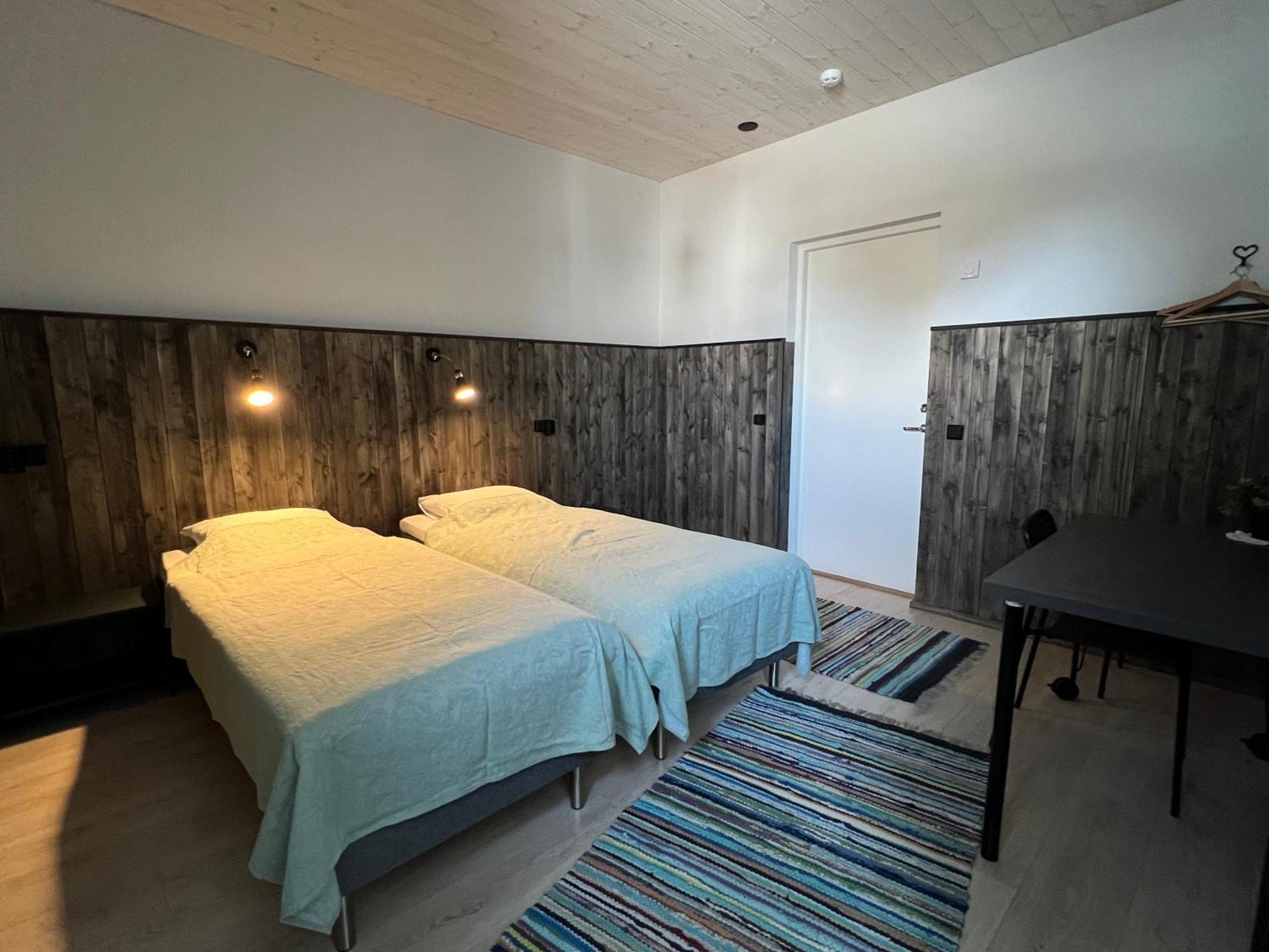 Kihnu Sadama Öömaja Hotel Lemsi Bagian luar foto