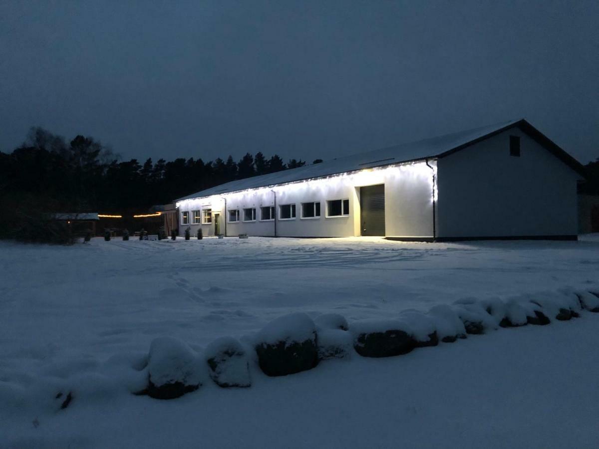 Kihnu Sadama Öömaja Hotel Lemsi Bagian luar foto