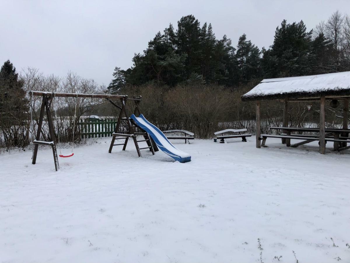 Kihnu Sadama Öömaja Hotel Lemsi Bagian luar foto