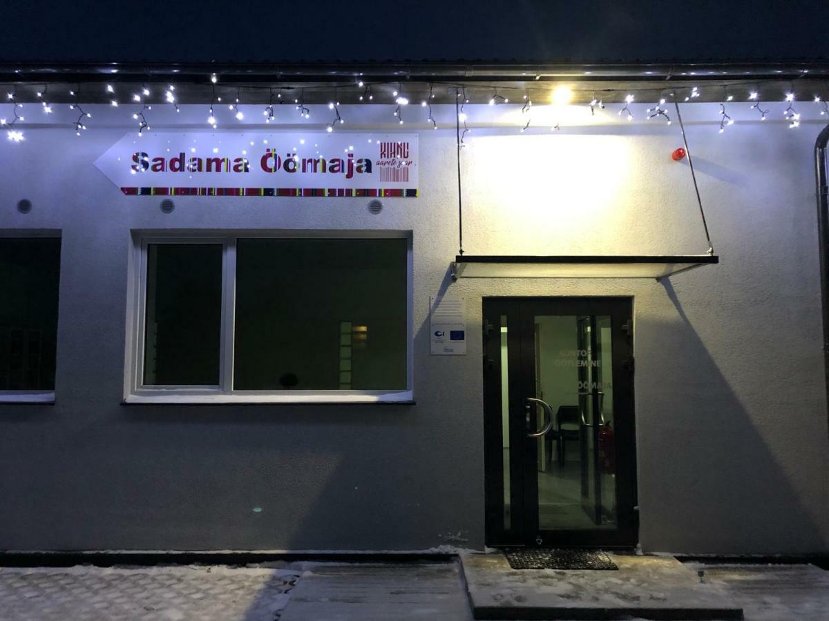 Kihnu Sadama Öömaja Hotel Lemsi Bagian luar foto